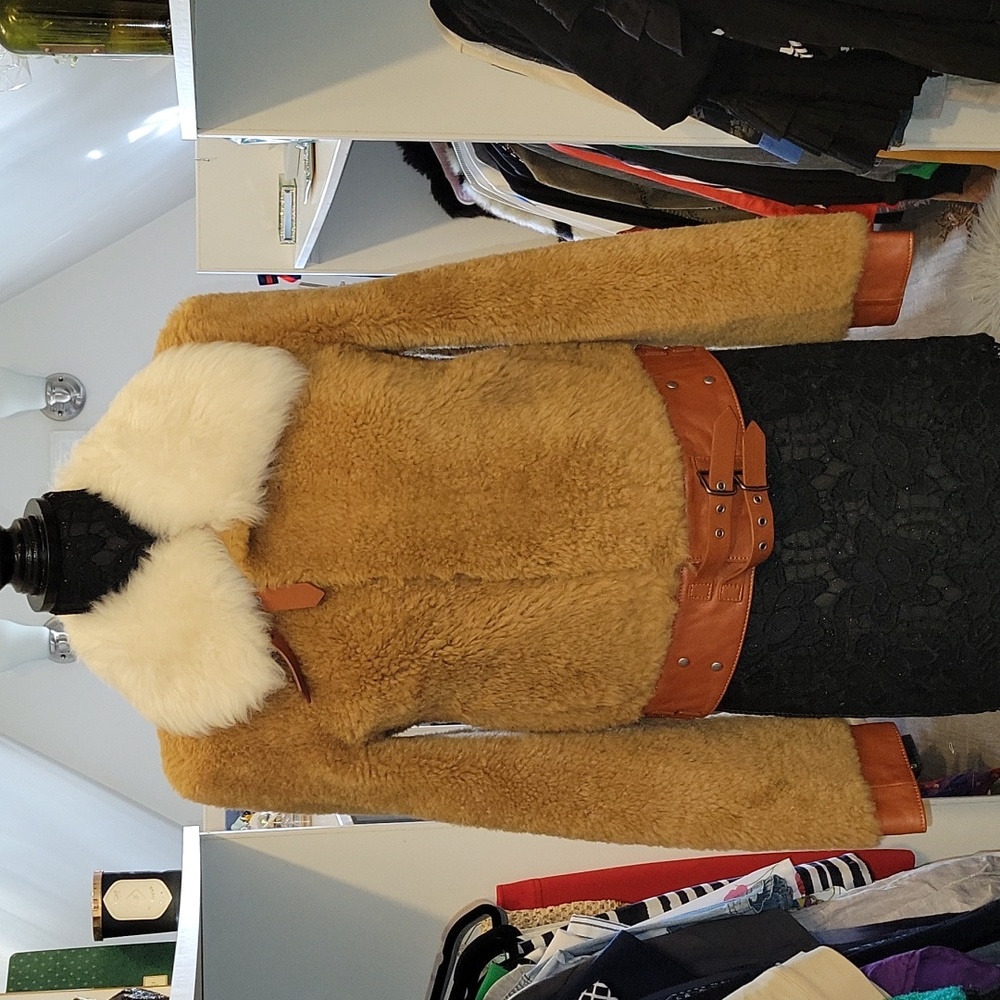 Coach Caramelcream Short Shearling Jacket